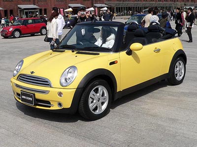 MINI COOPER CONVERTIBLE(NbNŊg)